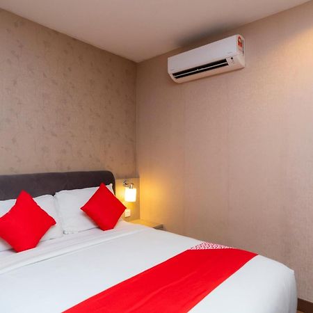 Hotel 101 Ulu Tiram Luaran gambar