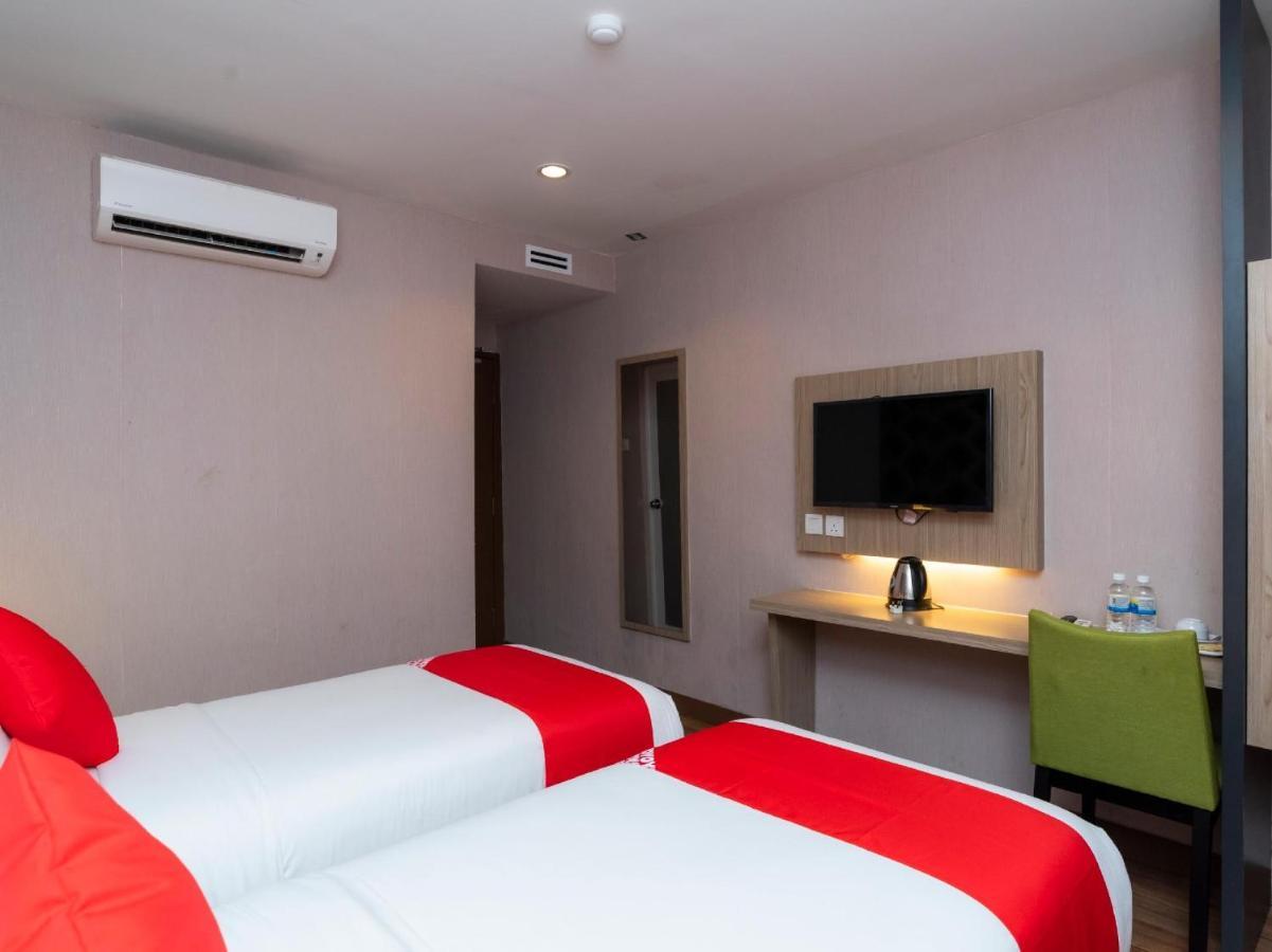 Hotel 101 Ulu Tiram Luaran gambar