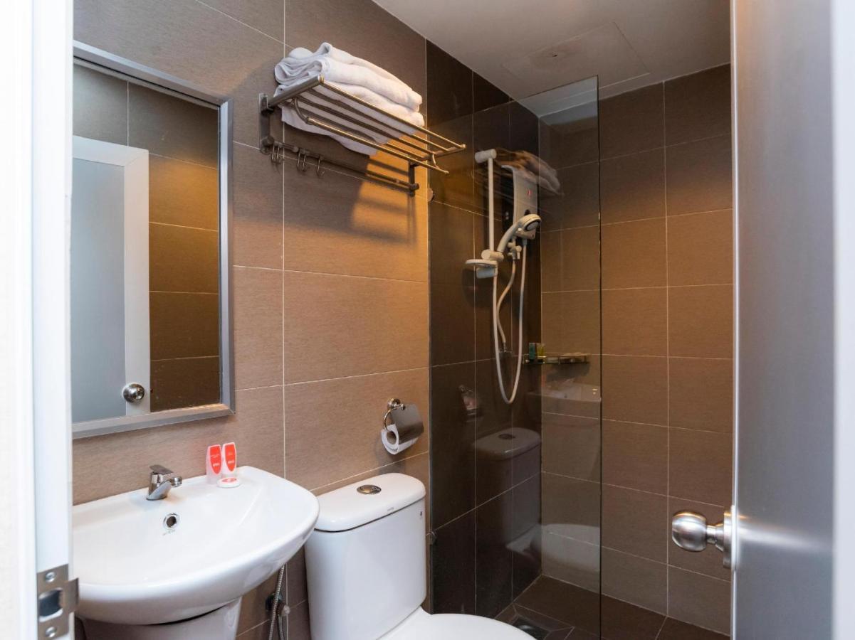 Hotel 101 Ulu Tiram Luaran gambar