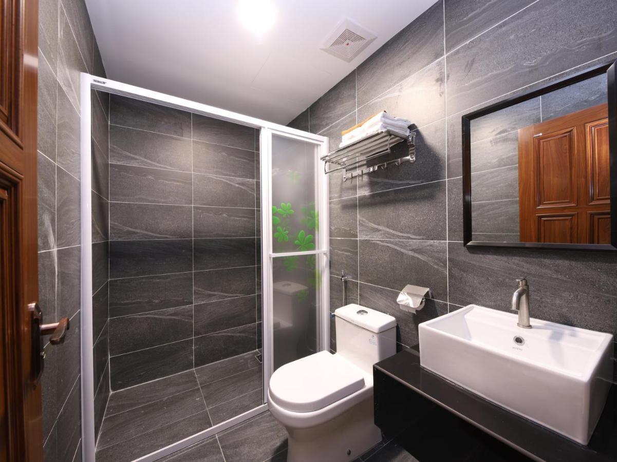 Hotel 101 Ulu Tiram Luaran gambar