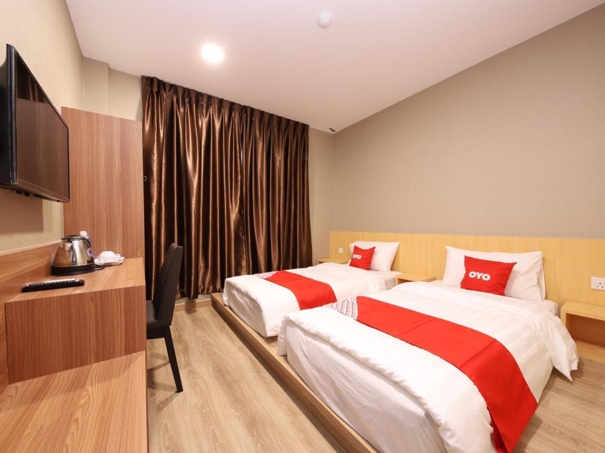 Hotel 101 Ulu Tiram Luaran gambar