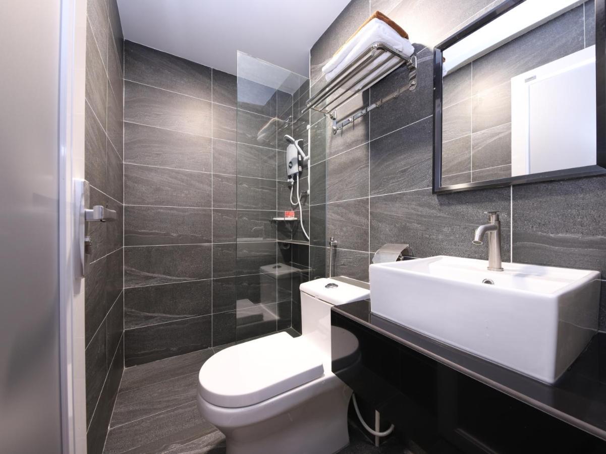 Hotel 101 Ulu Tiram Luaran gambar