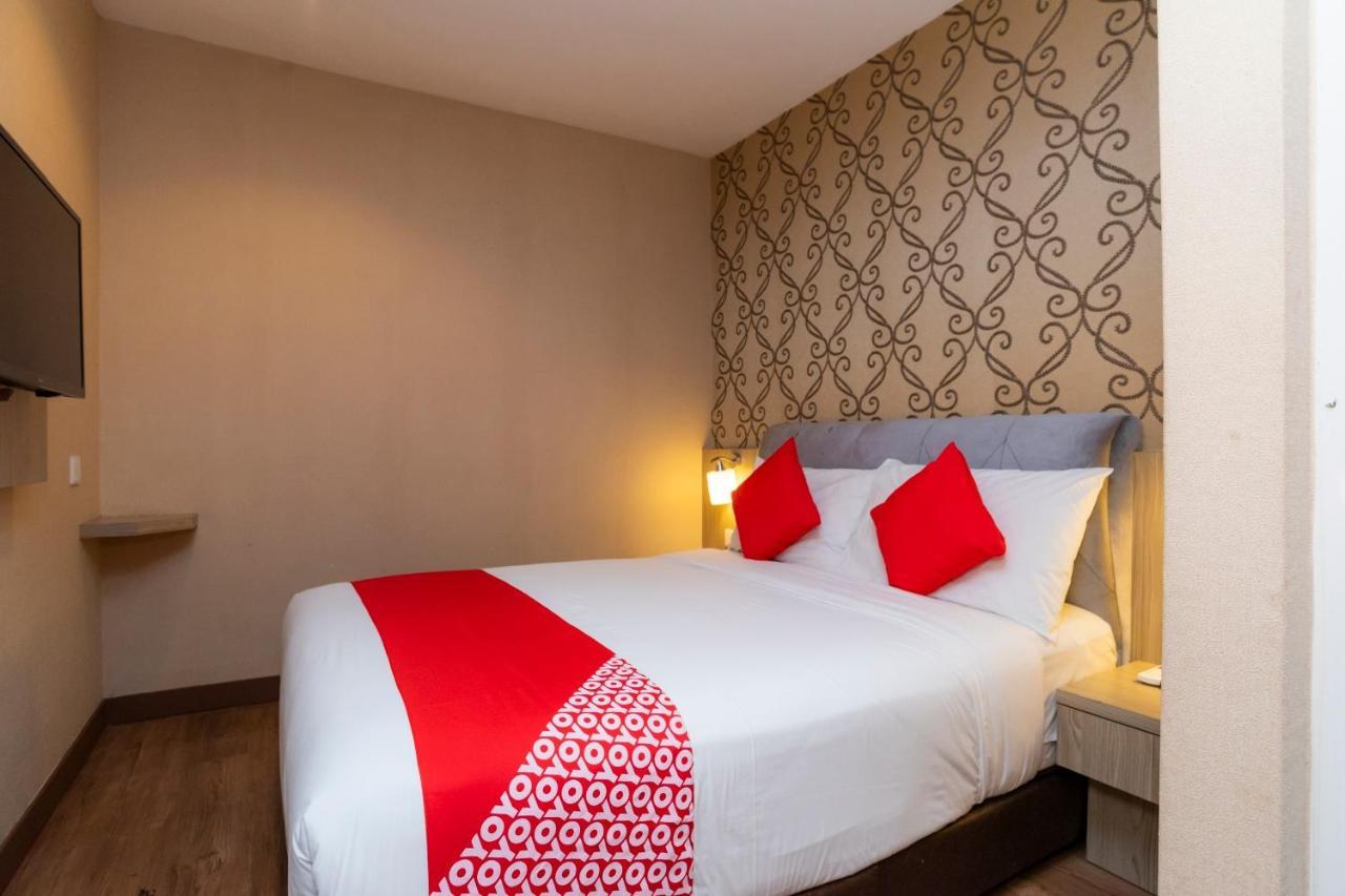 Hotel 101 Ulu Tiram Luaran gambar