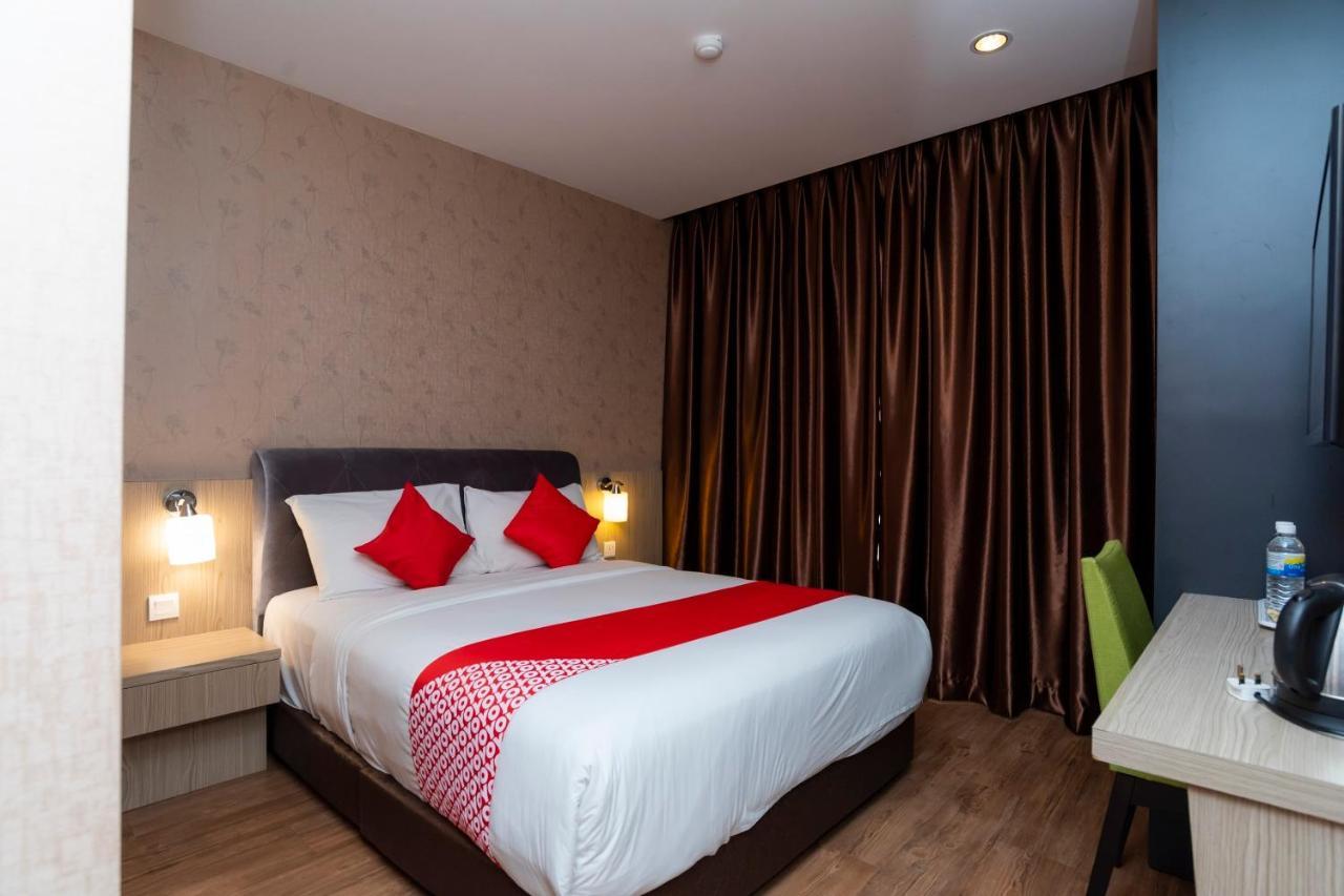 Hotel 101 Ulu Tiram Luaran gambar