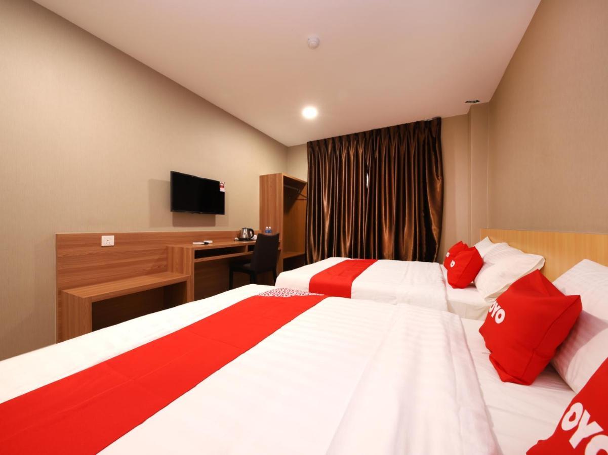 Hotel 101 Ulu Tiram Luaran gambar