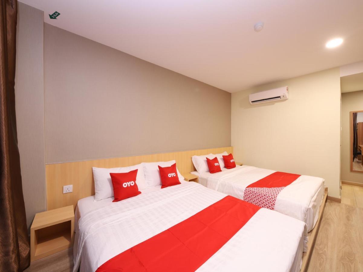 Hotel 101 Ulu Tiram Luaran gambar