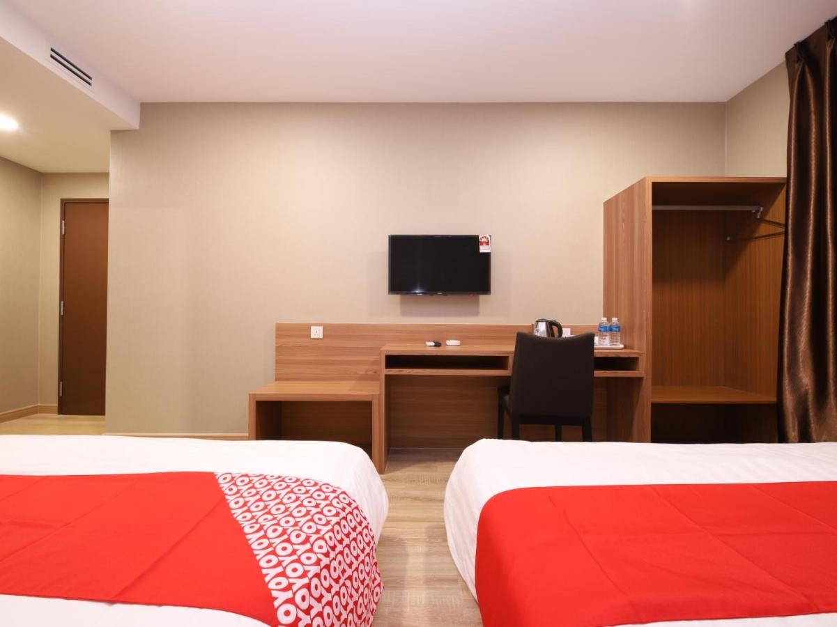 Hotel 101 Ulu Tiram Luaran gambar